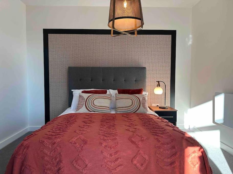 맨체스터 1 Bed Flat With View Of Old Trafford 아파트 외부 사진